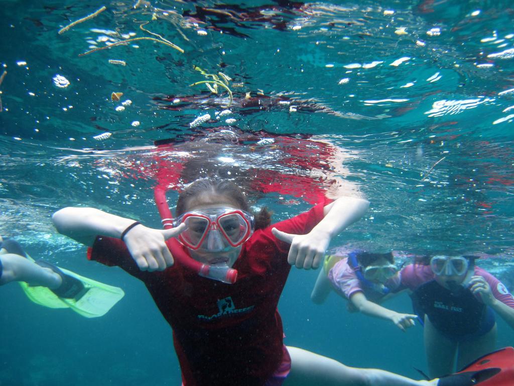 Caye Reef Condos เคย์คอล์กเกอร์ ภายนอก รูปภาพ