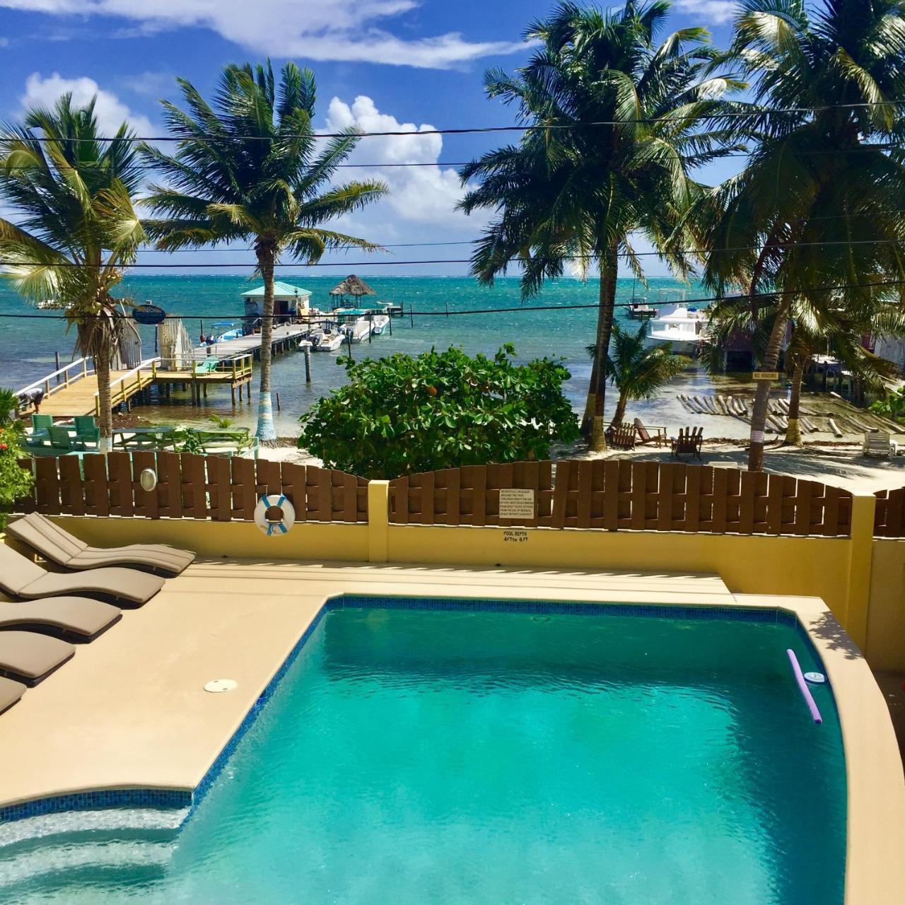 Caye Reef Condos เคย์คอล์กเกอร์ ภายนอก รูปภาพ