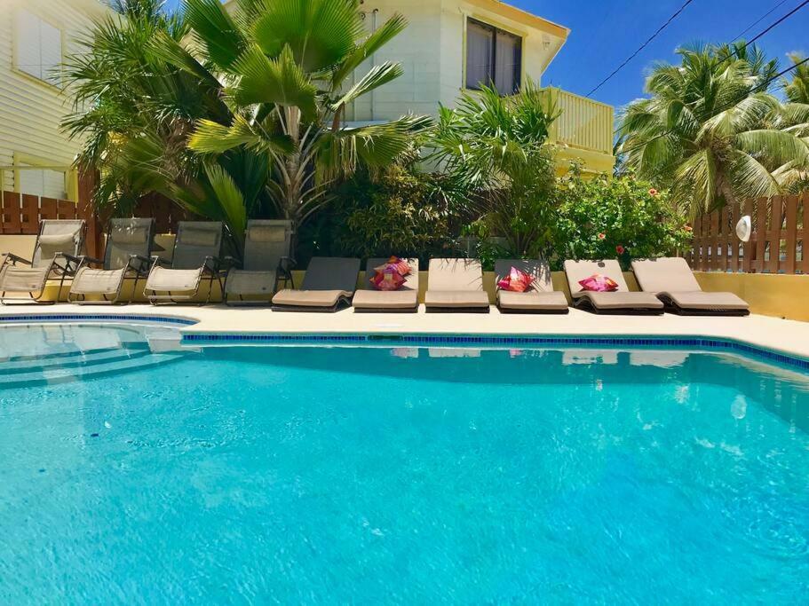 Caye Reef Condos เคย์คอล์กเกอร์ ภายนอก รูปภาพ