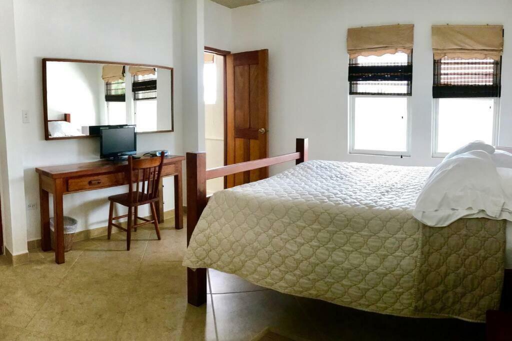 Caye Reef Condos เคย์คอล์กเกอร์ ภายนอก รูปภาพ